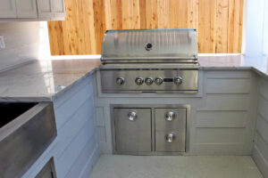 Backyard Kitchen and Grill